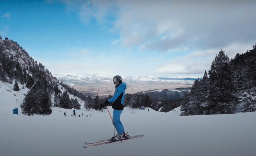 snow-tips-mireia-clemente